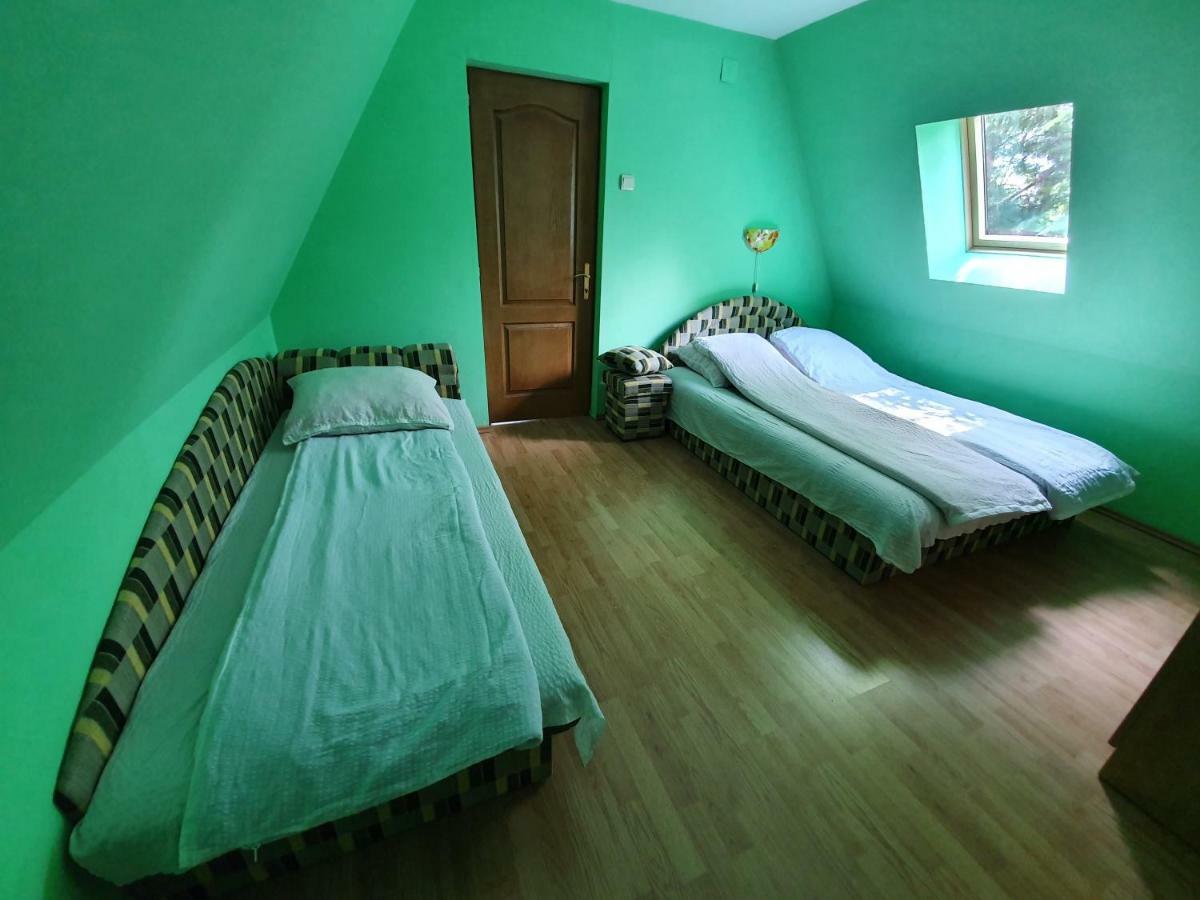 Kamilla Kulcsoshaz Villa Sub Cetate Ngoại thất bức ảnh