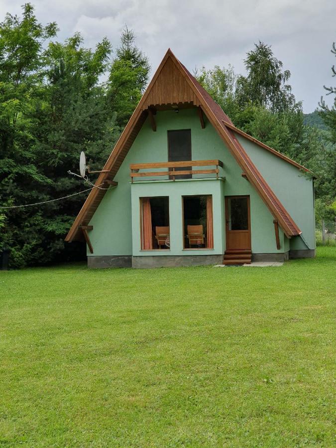 Kamilla Kulcsoshaz Villa Sub Cetate Ngoại thất bức ảnh